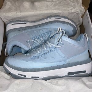 Jordan Air Mae Women’s 10.5 NWT